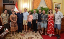 Gaston Flosse reçoit les organisateurs de la Billabong Pro 2014 Gaston Flosse reçoit les organisateurs de la Billabong Pro 2014