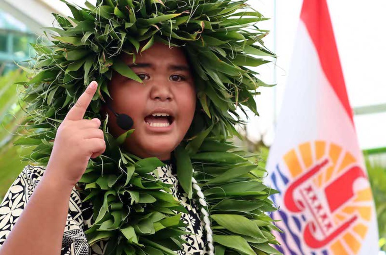 Cinquante ans de travail de la langue pour le Fare Vana'a Cinquante ans de travail de la langue pour le Fare Vana'a