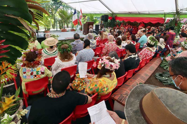 Cinquante ans de travail de la langue pour le Fare Vana'a Cinquante ans de travail de la langue pour le Fare Vana'a