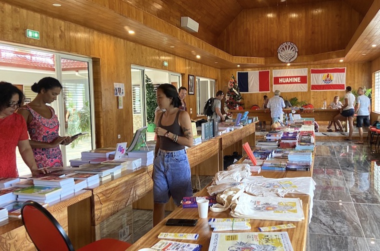 Le livre à la fête à Huahine Le livre à la fête à Huahine