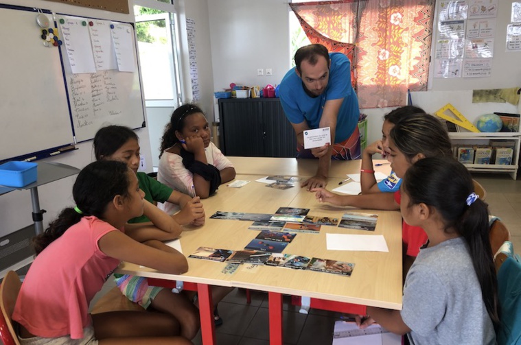 Intervention en milieu scolaire pour sensibiliser au réchauffement climatique.