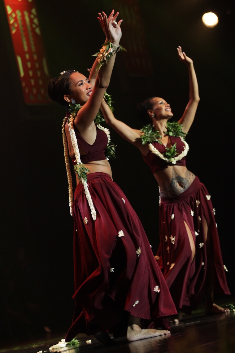 Dernière ligne droite du Hura Tapairu Dernière ligne droite du Hura Tapairu