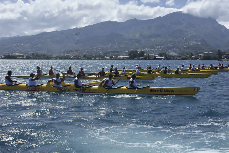 Les vieux bolides de Shell Va'a étaient de sortie Les vieux bolides de Shell Va'a étaient de sortie