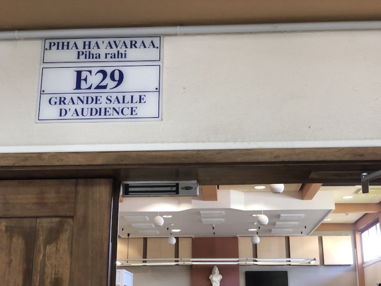 Affamé, il enfonce le mur de sa cellule au tribunal Affamé, il enfonce le mur de sa cellule au tribunal