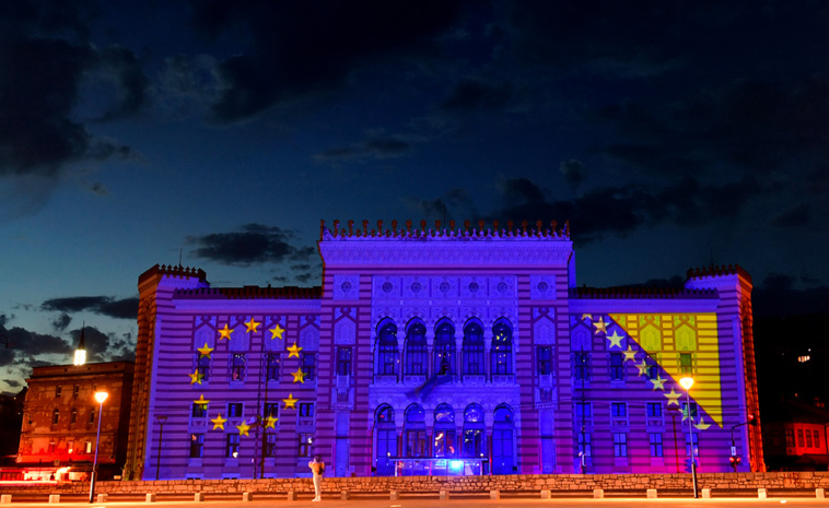 Crédit ELVIS BARUKCIC / AFP