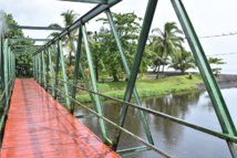L'avant et l'après-village olympique à Teahupo'o L'avant et l'après-village olympique à Teahupo'o
