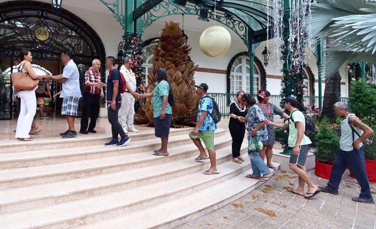 Un repas de Noël offert aux plus démunis à la présidence Un repas de Noël offert aux plus démunis à la présidence