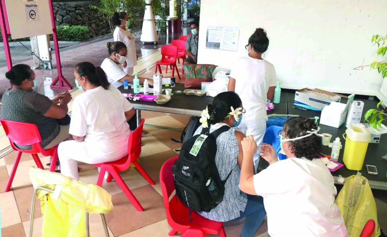 Le Covid encore en repli Le Covid encore en repli