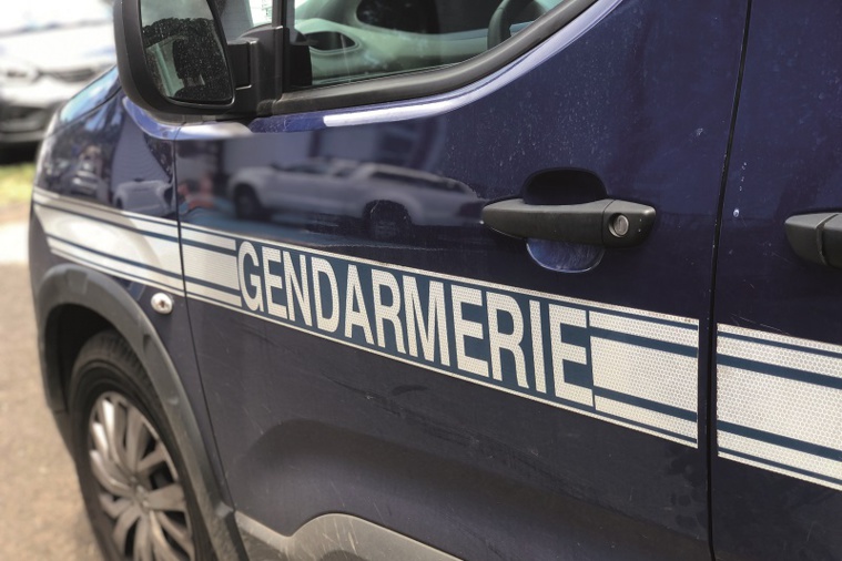 Les gendarmes ouvrent le feu à Taravao, un décès Les gendarmes ouvrent le feu à Taravao, un décès