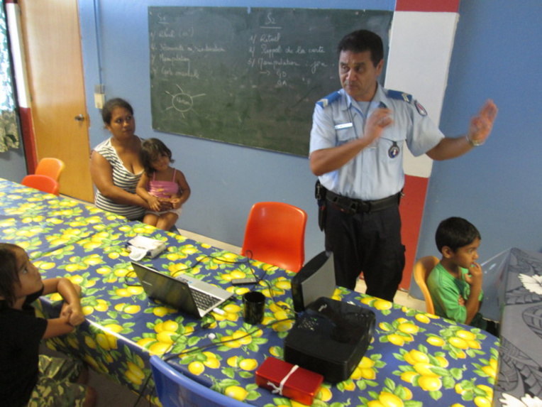 Journée du civisme à l'école de Pamatai : « former les futurs citoyens de demain ! » Journée du civisme à l'école de Pamatai : « former les futurs citoyens de demain ! »