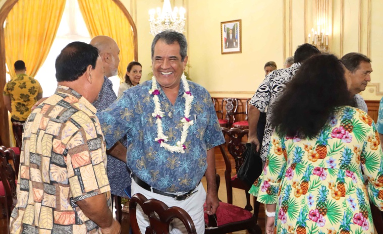 Édouard Fritch présente ses vœux aux syndicats de salariés et au patronat Édouard Fritch présente ses vœux aux syndicats de salariés et au patronat