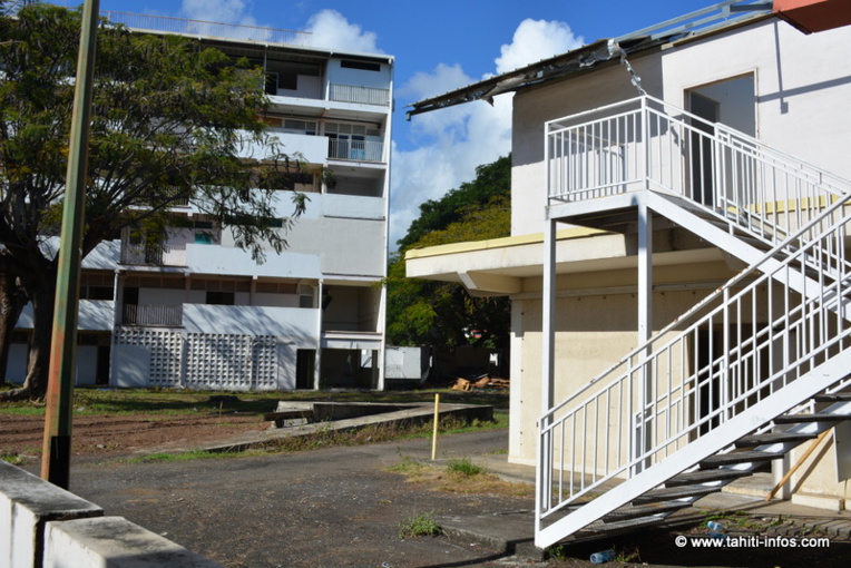 L'hôpital abandonné de Mamao serait rempli d'amiante.