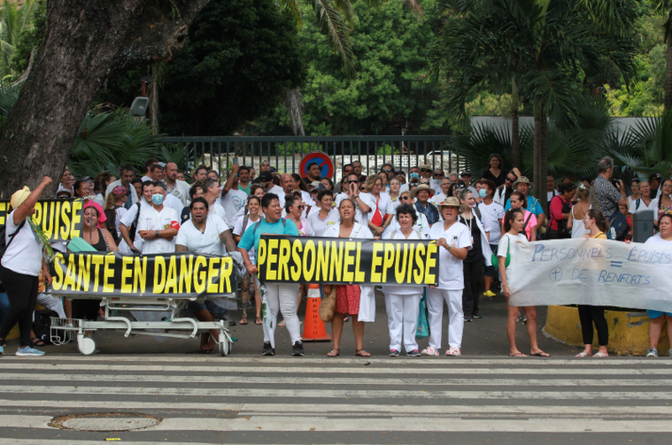 Le personnel soignant dans la rue, le protocole d’accord sur le budget toujours pas signé Le personnel soignant dans la rue, le protocole d’accord sur le budget toujours pas signé