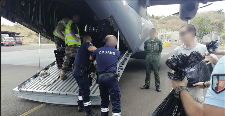 500 kg de cocaïne saisie à Nuku Hiva : Les convoyeurs condamnés en leur absence 500 kg de cocaïne saisie à Nuku Hiva : Les convoyeurs condamnés en leur absence