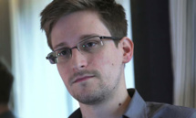Snowden rejoint en Russie par sa petite amie