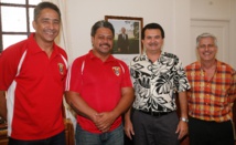 René Temeharo reçoit les responsables de la Fédération de rugby René Temeharo reçoit les responsables de la Fédération de rugby