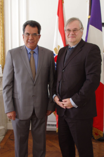 Le Président Edouard Fritch rencontre le nouveau secrétaire permanent pour le Pacifique Le Président Edouard Fritch rencontre le nouveau secrétaire permanent pour le Pacifique