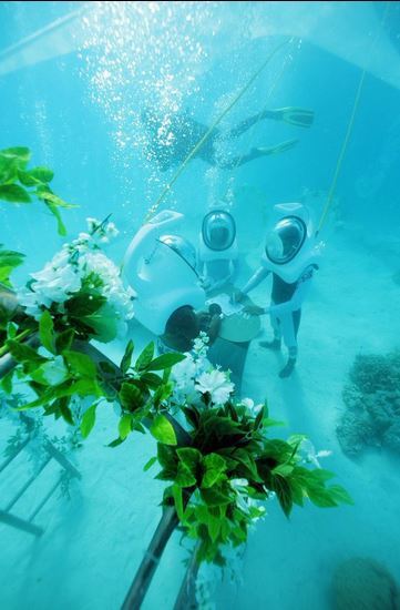 A Bora Bora mariez-vous sous l’eau !