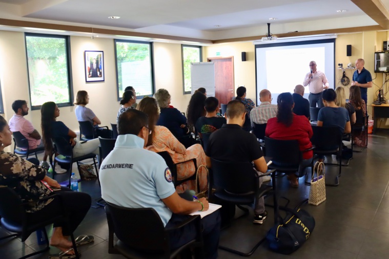Police et justice sensibilisées aux causes LGBT+ Police et justice sensibilisées aux causes LGBT+