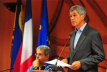 Nouvelle-Calédonie: appel de partis de droite à manifester lors de la visite de Hollande