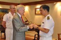 Entretien protocolaire avec M. Ray MABUS, Secrétaire à la Marine du gouvernement des Etats-Unis d’Amérique Entretien protocolaire avec M. Ray MABUS, Secrétaire à la Marine du gouvernement des Etats-Unis d’Amérique