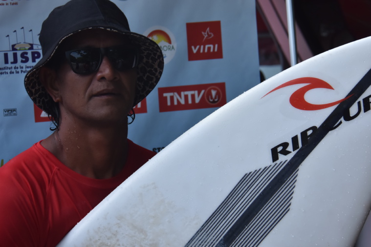 Heiarii Williams s'est une nouvelle fois offert la bombe du jour en surf avec la note presque parfaite de 9.33. Heiarii Williams s'est une nouvelle fois offert la bombe du jour en surf avec la note presque parfaite de 9.33.