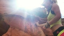 USA: les gardes-forestiers du parc Yosemite font la chasse à une artiste peintre