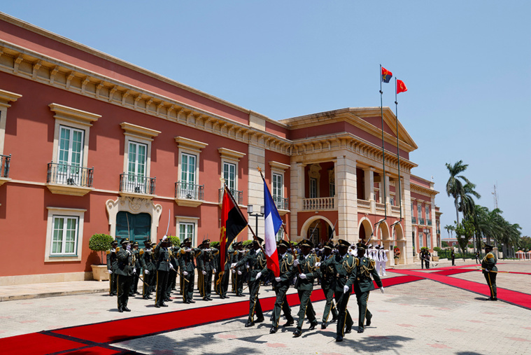 LUDOVIC MARIN / POOL / AFP LUDOVIC MARIN / POOL / AFP