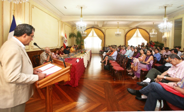 Édouard Fritch veut réformer "en profondeur" l'administration du Pays Édouard Fritch veut réformer "en profondeur" l'administration du Pays