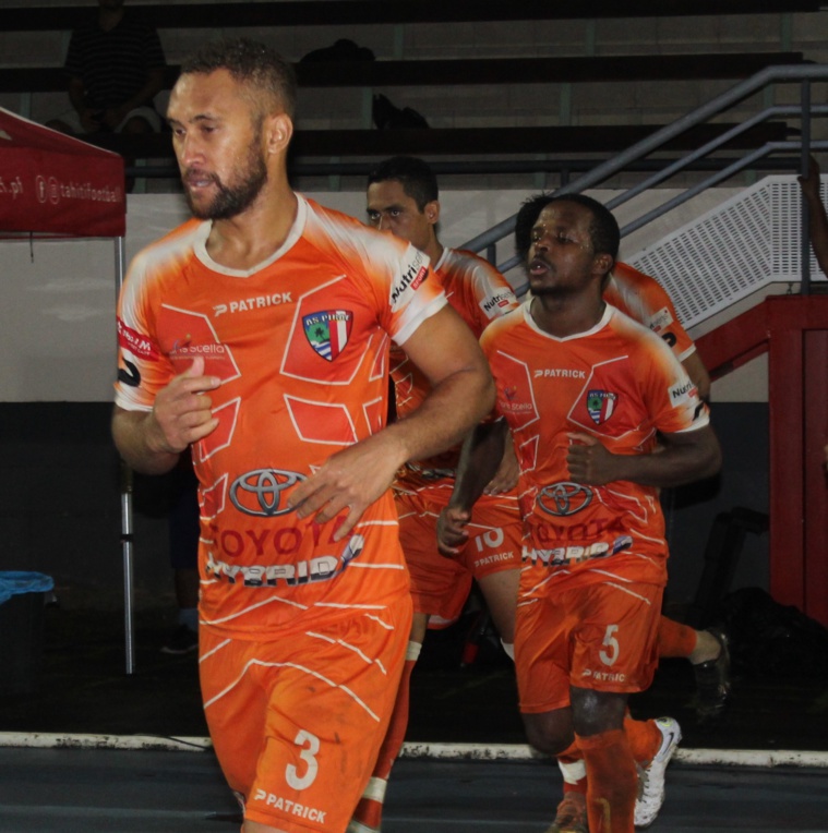 Matatia Paama (3) et Desire Ngiamba (5) ont réalisé un très bon match contre Vénus à l’image de toute l’équipe de Pirae.