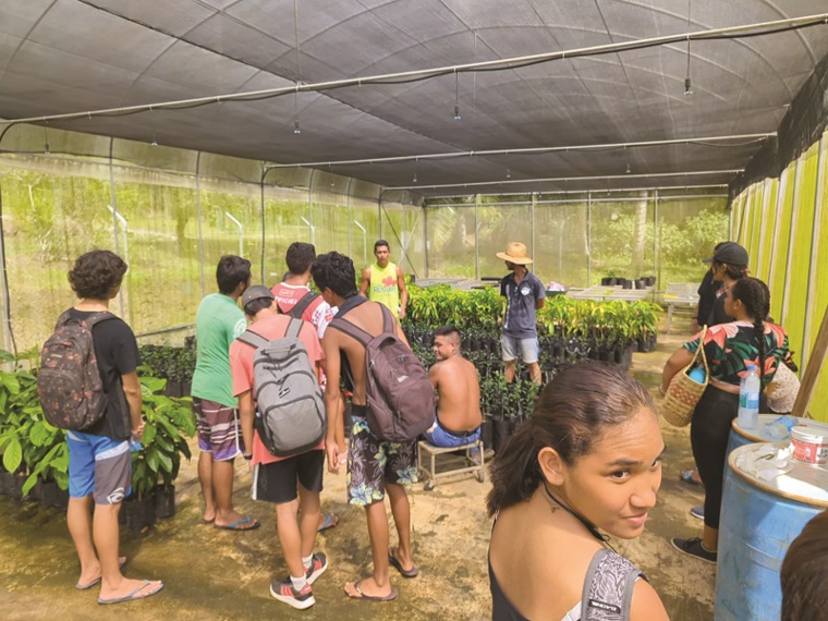 Ramener les élèves à la terre Ramener les élèves à la terre