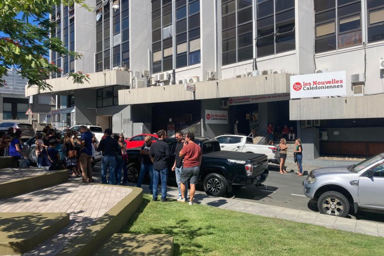 Crédit Nouvelle-Calédonie la 1er.La Crédit Nouvelle-Calédonie la 1er.La