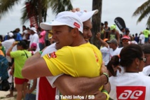 Hawaiki Nui Va'a – Etape 2 : Edt A gagne encore et augmente son avance au général ! Résumé + Diaporama Hawaiki Nui Va'a – Etape 2 : Edt A gagne encore et augmente son avance au général ! Résumé + Diaporama