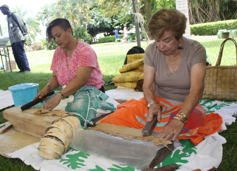 Les tapa océaniens dévoilent leurs secrets (reportage) Les tapa océaniens dévoilent leurs secrets (reportage)