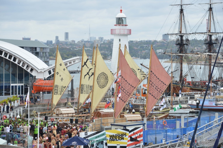 Des pirogues traversent le Pacifique pour alerter le monde sur la menace climatique