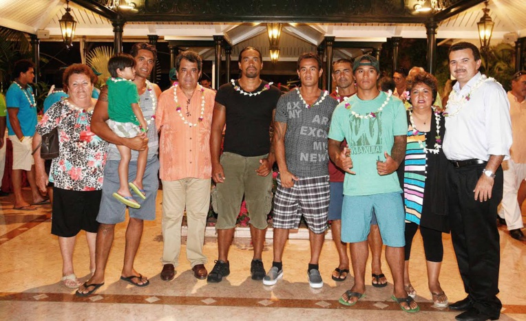 "Bravo également à l'équipe Shell" le Président a également salué l'équipe valeureuse dans son discours "Bravo également à l'équipe Shell" le Président a également salué l'équipe valeureuse dans son discours