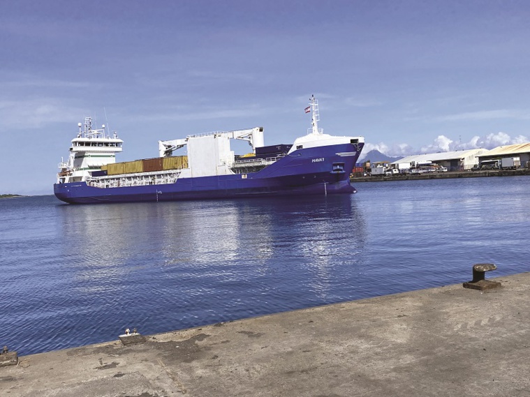 Le Hava'i s'est amarré en Polynésie Le Hava'i s'est amarré en Polynésie