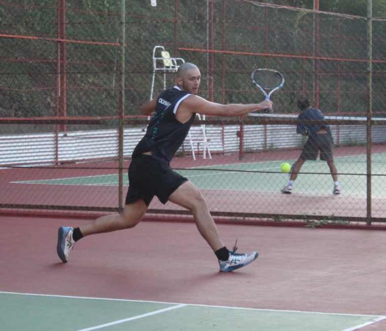 Heve Kelley n’est pas loin d’être revenu à son meilleur niveau, celui qui lui a permis de dominer le tennis local avant de prendre une pause deux ans.