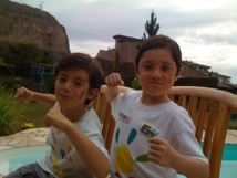 Elouan et son petit frère qui lui n'a pas été touché par la maladie Elouan et son petit frère qui lui n'a pas été touché par la maladie