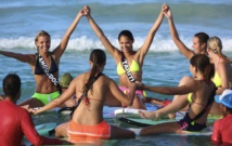 Hinarere Taputu la semaine dernière à Punta Cana avec les candidates en lice pour Miss France 2015.