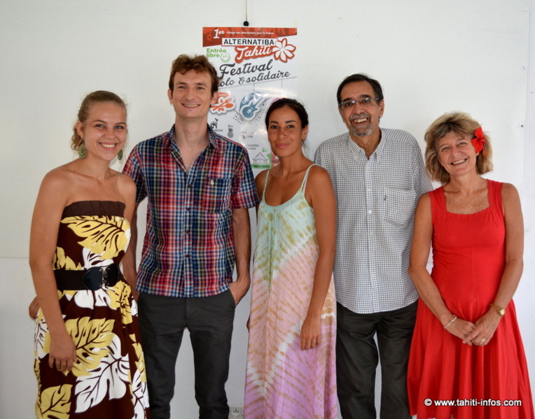 5 parmi la quinzaine de membres du comité d'organisation d'Alternatiba Tahiti 5 parmi la quinzaine de membres du comité d'organisation d'Alternatiba Tahiti