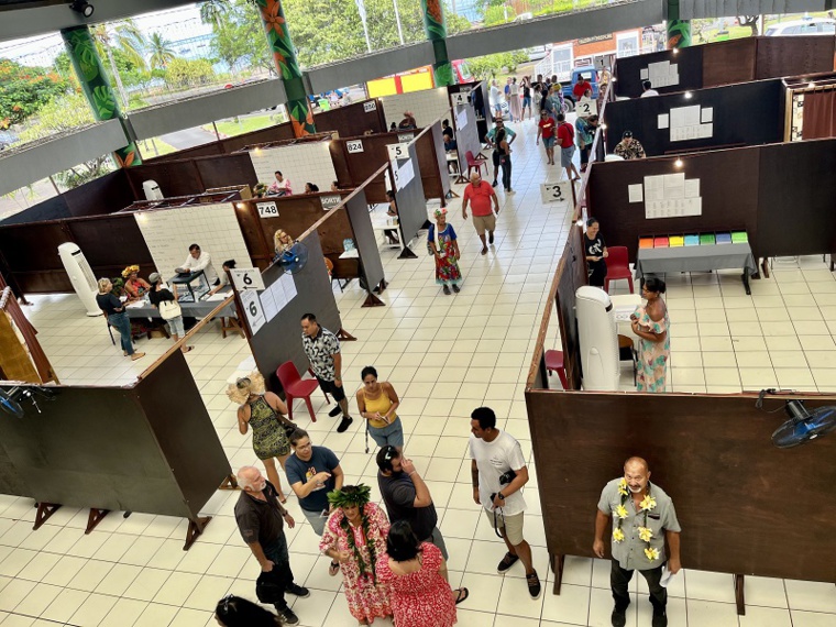 Le Tavini obtient 3324 voix ce dimanche à Punaauia. Crédit photo : Antoine Samoyeau. Le Tavini obtient 3324 voix ce dimanche à Punaauia. Crédit photo : Antoine Samoyeau.