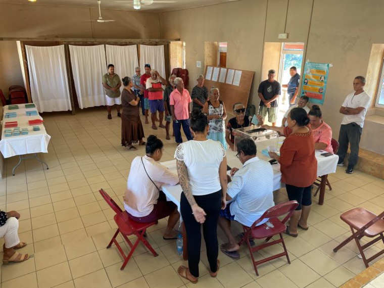 Le Tapura solide aux Tuamotu de l'Est Le Tapura solide aux Tuamotu de l'Est