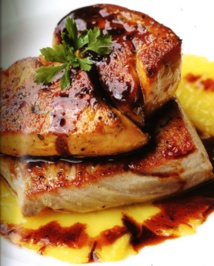 Pour Teheiura l'aventure est aussi culinaire Pour Teheiura l'aventure est aussi culinaire