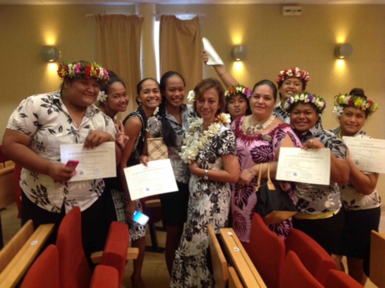 Les lauréats du lycée hôtelier de Punaauia reçoivent leurs diplômes