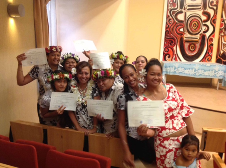 Les lauréats du lycée hôtelier de Punaauia reçoivent leurs diplômes Les lauréats du lycée hôtelier de Punaauia reçoivent leurs diplômes
