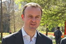 Australie: un responsable politique gay prend la tête d'un gouvernement local Australie: un responsable politique gay prend la tête d'un gouvernement local