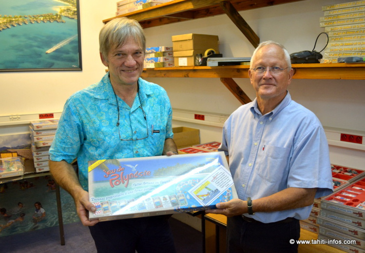 Teva Sylvain et Doudou de Saint-Cyr avec un Jeu de Polynésie