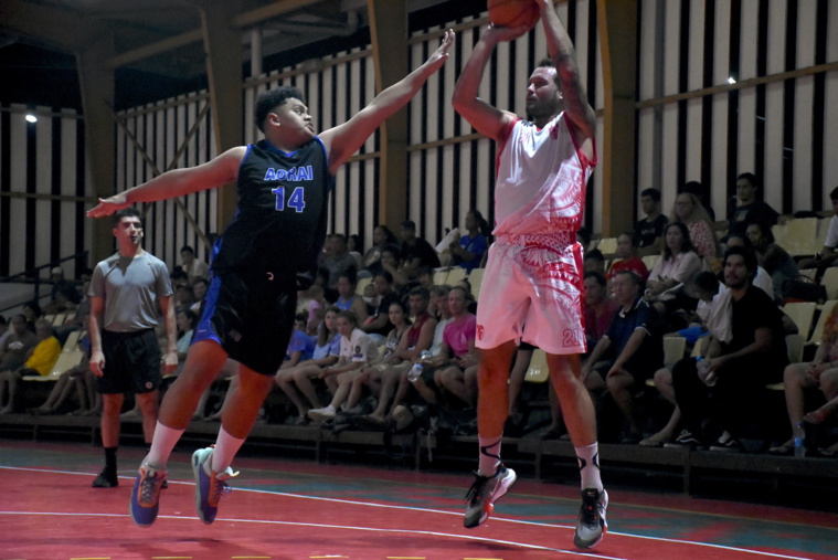 Reihiti Sommers, ici au shoot, et ses partenaires d'Excelsior ont réalisé une grosse entame de match mercredi dans leur salle de la Mission.