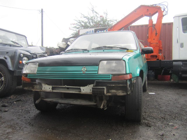 Le conducteur de cette voiture a percuté par l'arrière celle de Matahi Taoata.